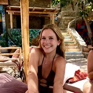 Meet your Posher, Rebecca